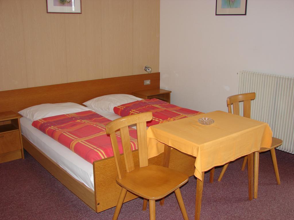 Pension Rastnerhof Luson Exterior foto