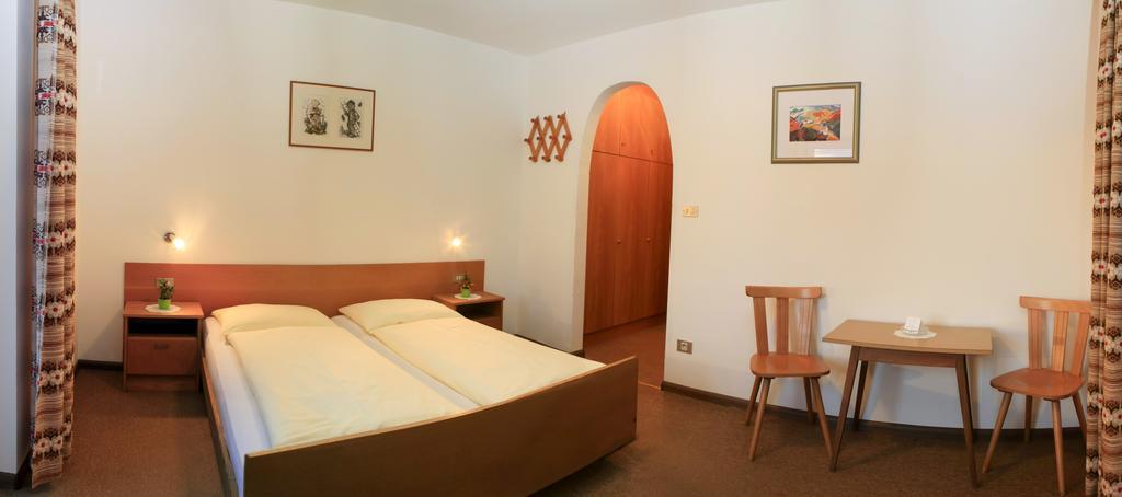 Pension Rastnerhof Luson Exterior foto