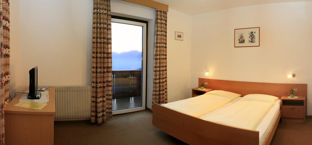 Pension Rastnerhof Luson Exterior foto
