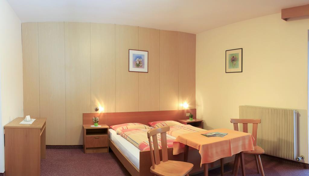 Pension Rastnerhof Luson Exterior foto