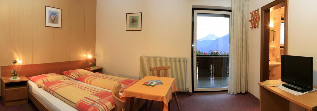 Pension Rastnerhof Luson Exterior foto